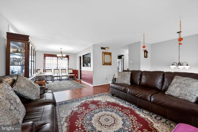 602 WOODLAND AVE, Cherry Hill, NJ 08002