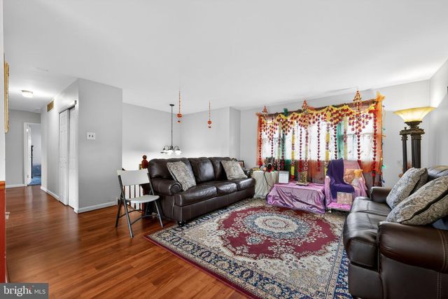 602 WOODLAND AVE, Cherry Hill, NJ 08002
