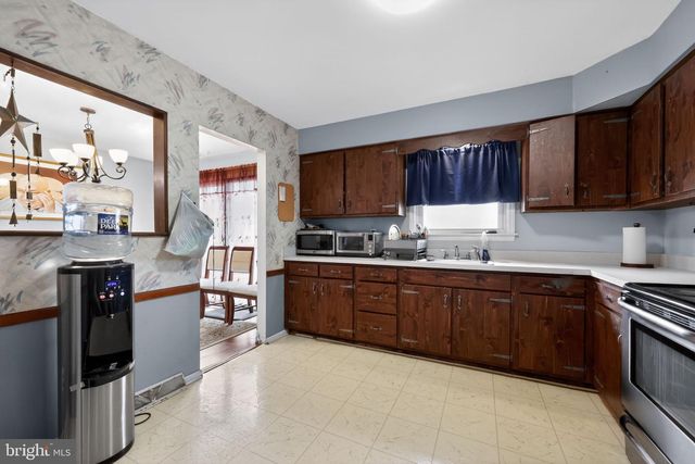 602 WOODLAND AVE, Cherry Hill, NJ 08002