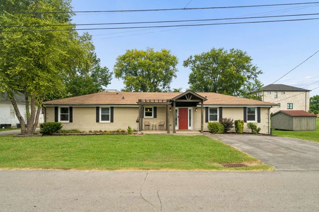 307 24th St, Old Hickory, TN 37138