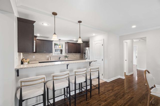 307 24th St, Old Hickory, TN 37138