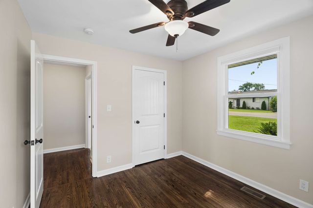 307 24th St, Old Hickory, TN 37138