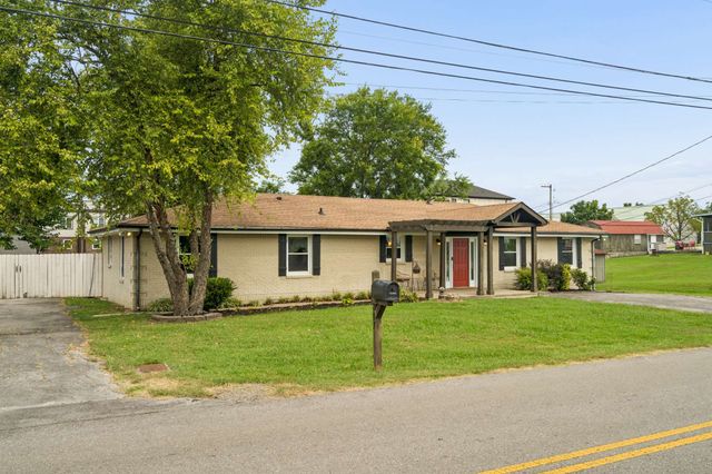 307 24th St, Old Hickory, TN 37138