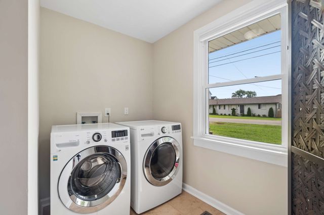 307 24th St, Old Hickory, TN 37138