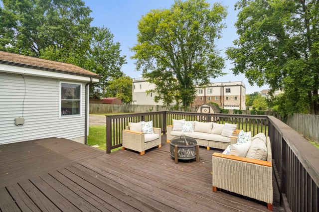 307 24th St, Old Hickory, TN 37138