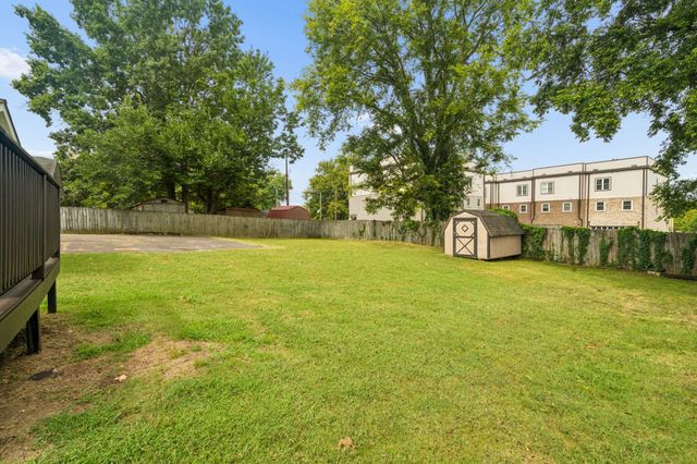 307 24th St, Old Hickory, TN 37138