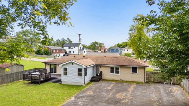 307 24th St, Old Hickory, TN 37138