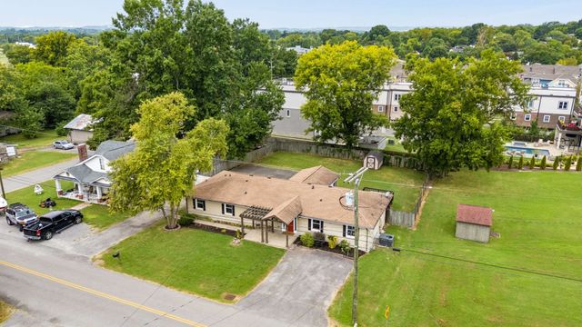 307 24th St, Old Hickory, TN 37138