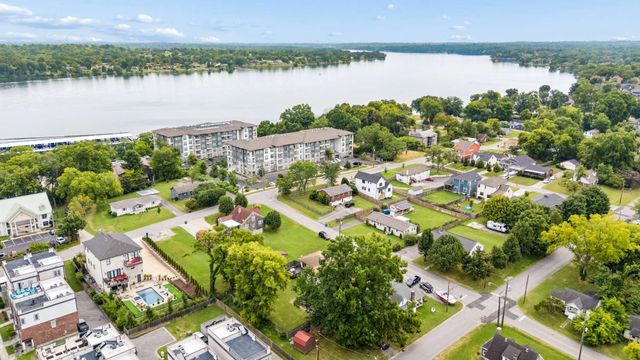 307 24th St, Old Hickory, TN 37138