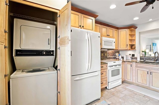503 SPRING LAKES BOULEVARD 503, Bradenton, FL 34210