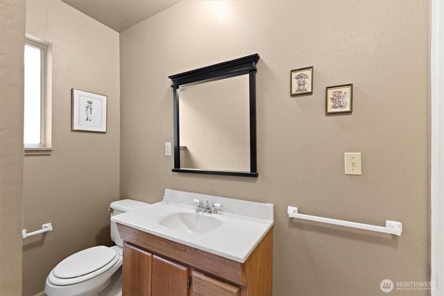 6989 Snoqualmie Place, Glacier, WA 98244
