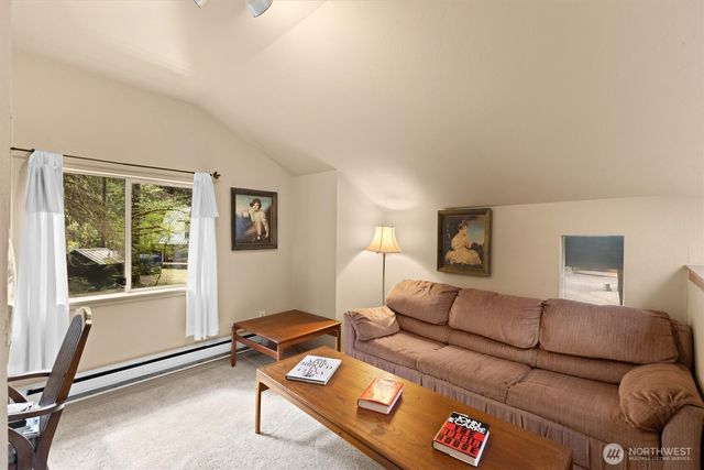 6989 Snoqualmie Place, Glacier, WA 98244