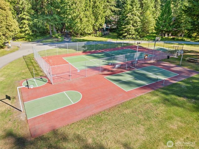 6989 Snoqualmie Place, Glacier, WA 98244