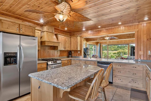 101 North AVENUE, Cascade, WI 53011