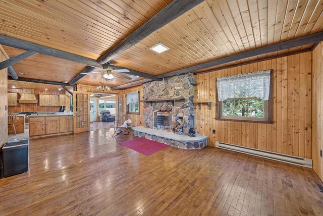 101 North AVENUE, Cascade, WI 53011