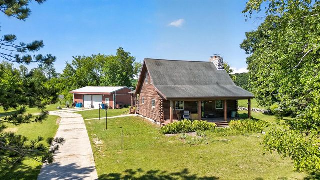101 North AVENUE, Cascade, WI 53011