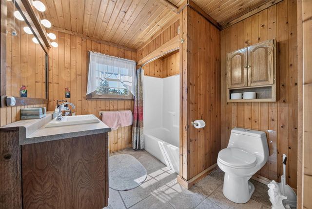 101 North AVENUE, Cascade, WI 53011