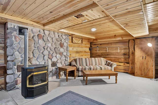 101 North AVENUE, Cascade, WI 53011