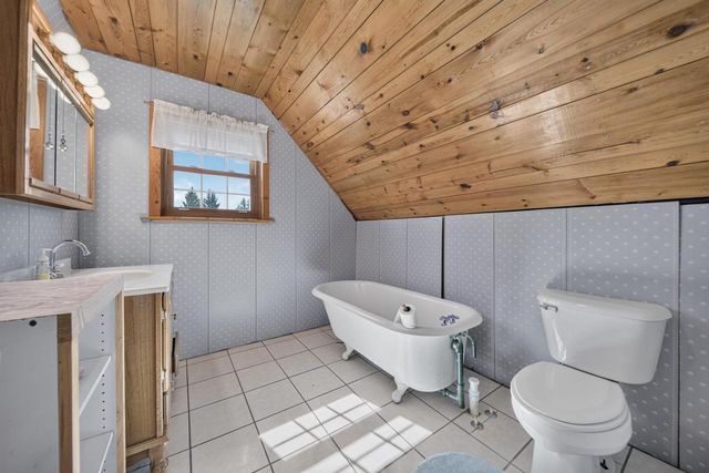 101 North AVENUE, Cascade, WI 53011