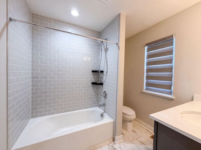 1601 Cromwill Loop, Delaware, OH 43015