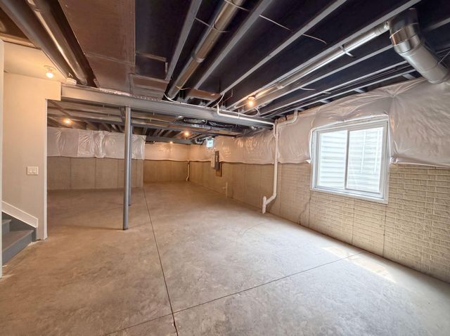 1601 Cromwill Loop, Delaware, OH 43015