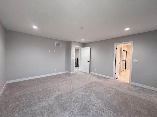 1601 Cromwill Loop, Delaware, OH 43015