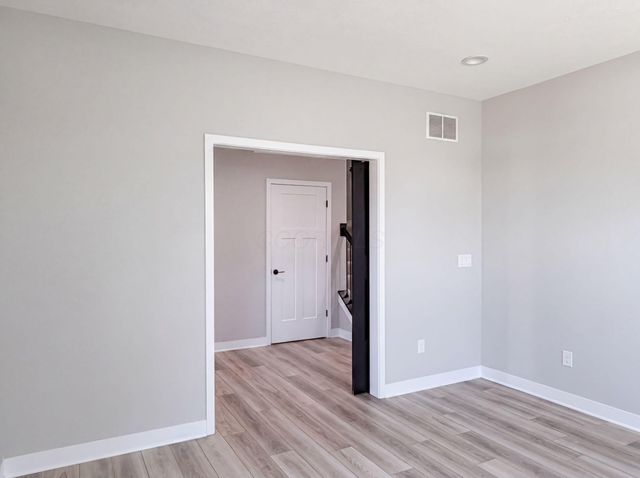 1601 Cromwill Loop, Delaware, OH 43015