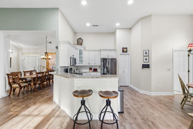 4811 Seabreeze Ln., Myrtle Beach, SC 29579