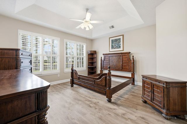 4811 Seabreeze Ln., Myrtle Beach, SC 29579