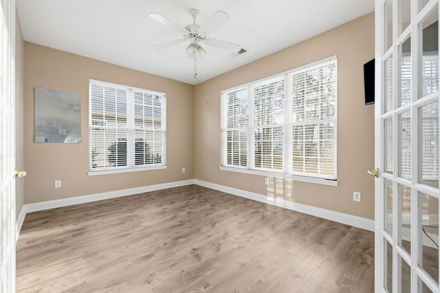 4811 Seabreeze Ln., Myrtle Beach, SC 29579