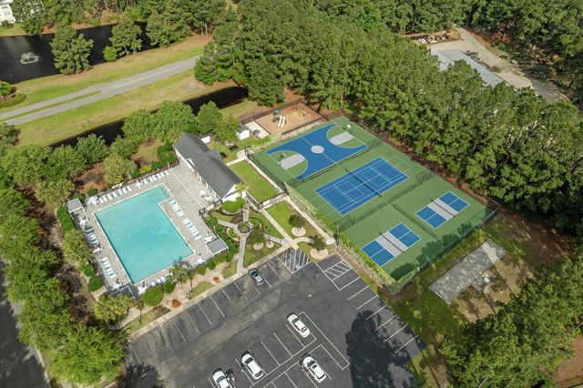 4811 Seabreeze Ln., Myrtle Beach, SC 29579