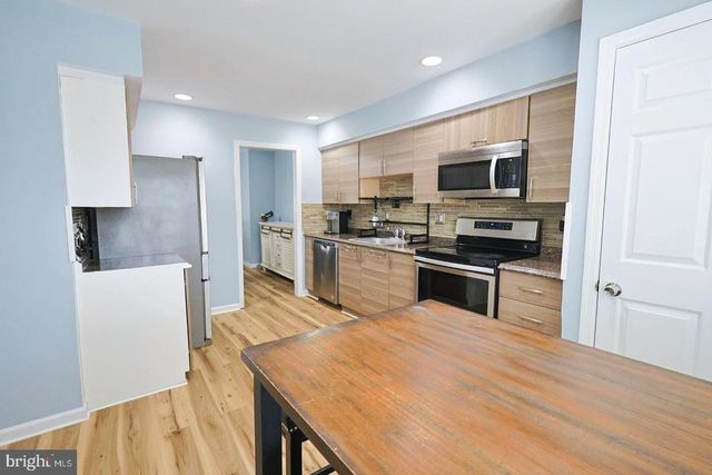 2 S SAINT GEORGE TER, Bear, DE 19701