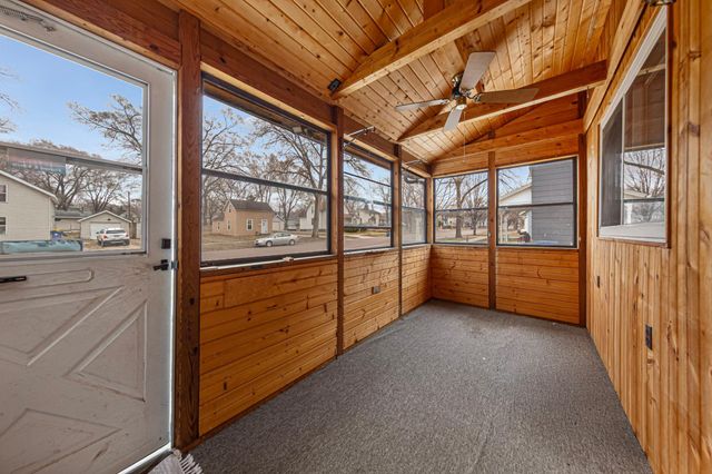 1022 3rd Avenue NW, Faribault, MN 55021