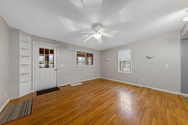 1022 3rd Avenue NW, Faribault, MN 55021