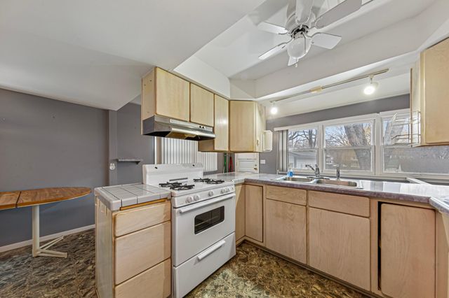 1022 3rd Avenue NW, Faribault, MN 55021