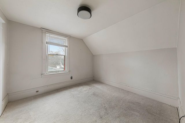 1022 3rd Avenue NW, Faribault, MN 55021