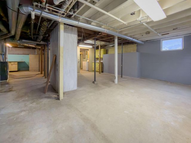 1022 3rd Avenue NW, Faribault, MN 55021