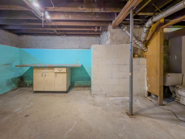 1022 3rd Avenue NW, Faribault, MN 55021