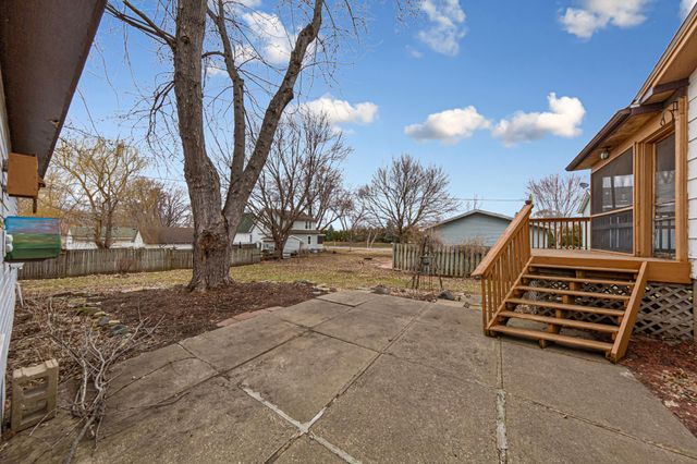1022 3rd Avenue NW, Faribault, MN 55021