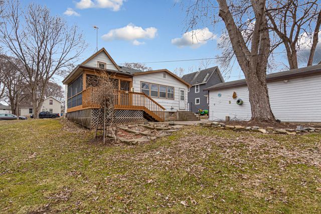 1022 3rd Avenue NW, Faribault, MN 55021