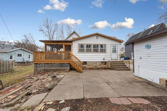 1022 3rd Avenue NW, Faribault, MN 55021