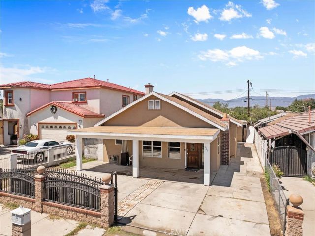 239 Orange, Colton, CA 92324