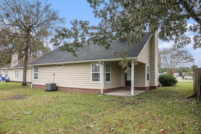 7856 High Maple Circle, North Charleston, SC 29418