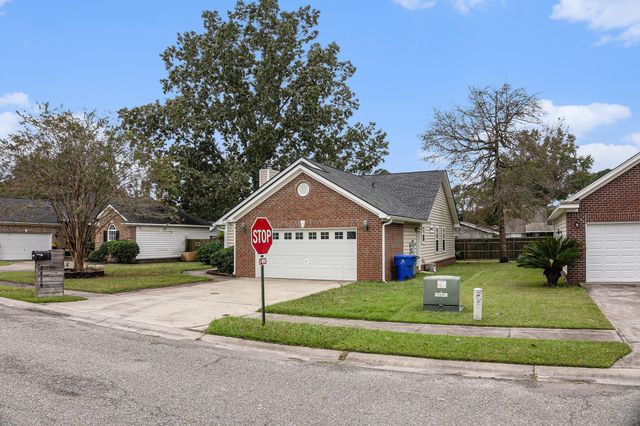 7856 High Maple Circle, North Charleston, SC 29418