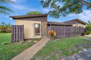 616 Briarwood Cir 1-44, Hollywood, FL 33024