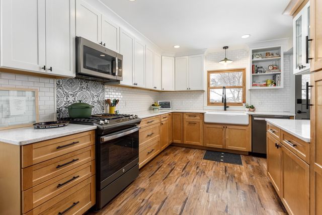 633 W Twelfth Street, Traverse City, MI 49684