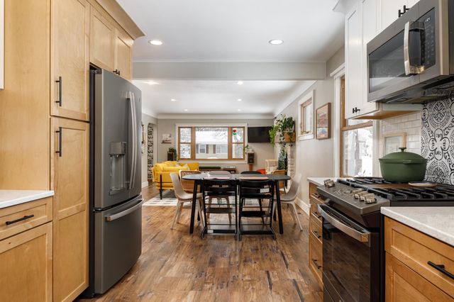 633 W Twelfth Street, Traverse City, MI 49684