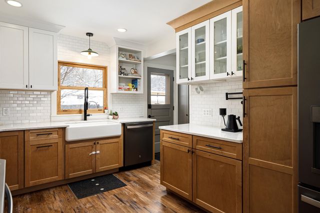 633 W Twelfth Street, Traverse City, MI 49684