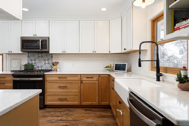 633 W Twelfth Street, Traverse City, MI 49684