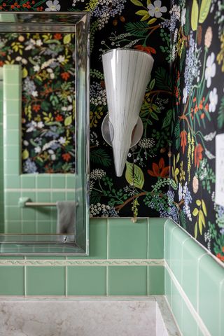 633 W Twelfth Street, Traverse City, MI 49684